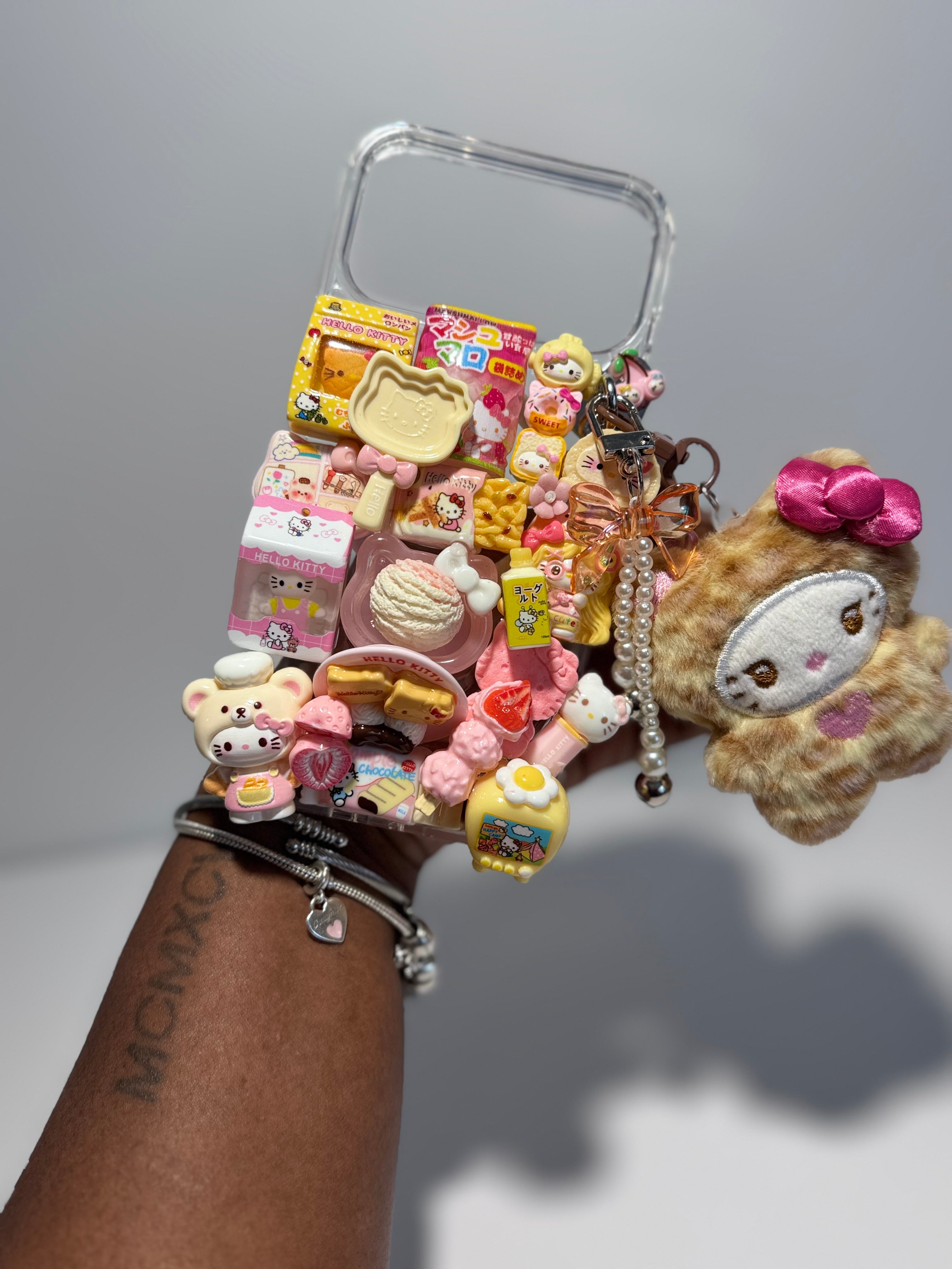 HK Foodie Case w/ Keychain (17 Pro Max)