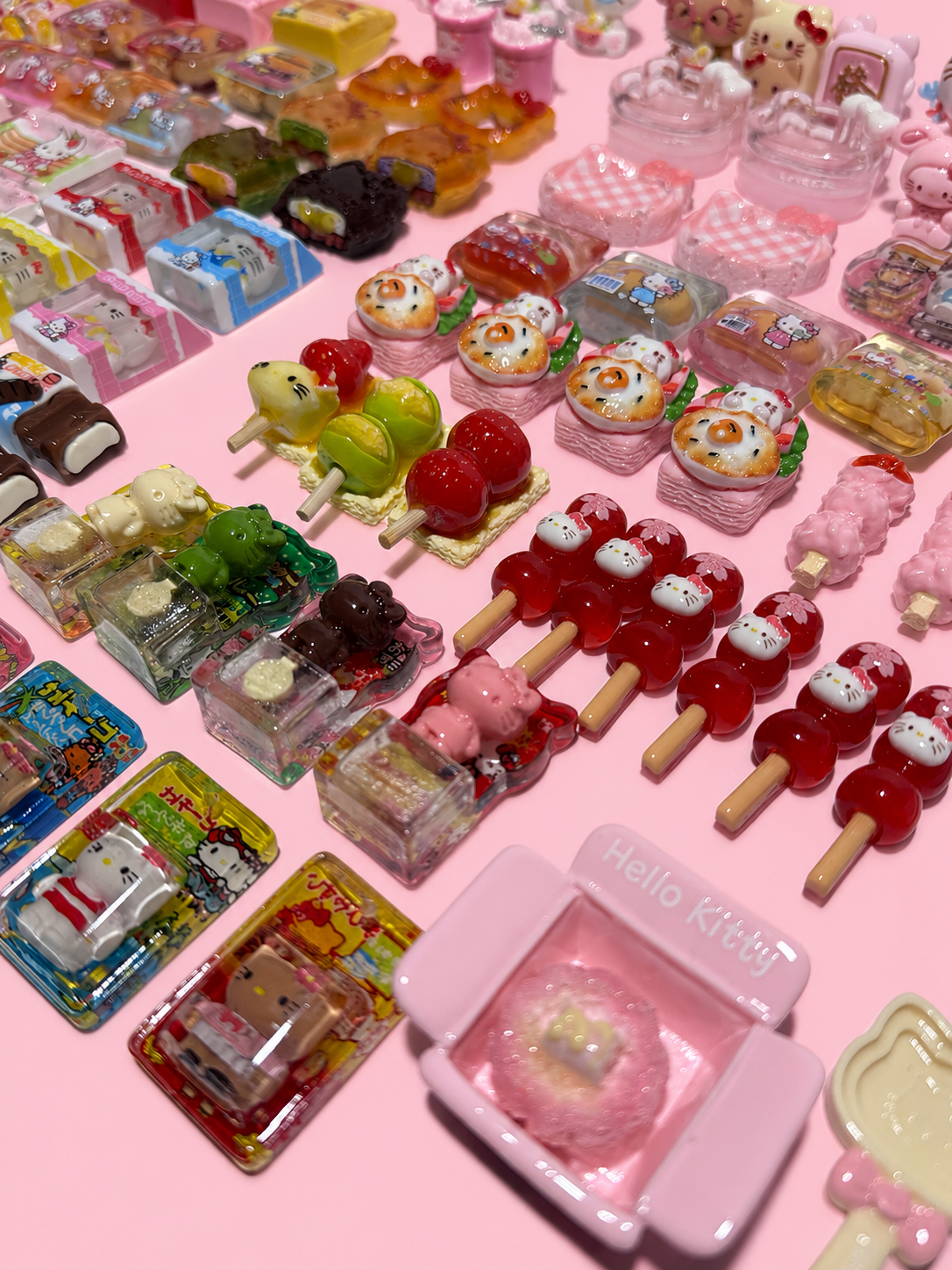 HK FOODIE CHARM MIX