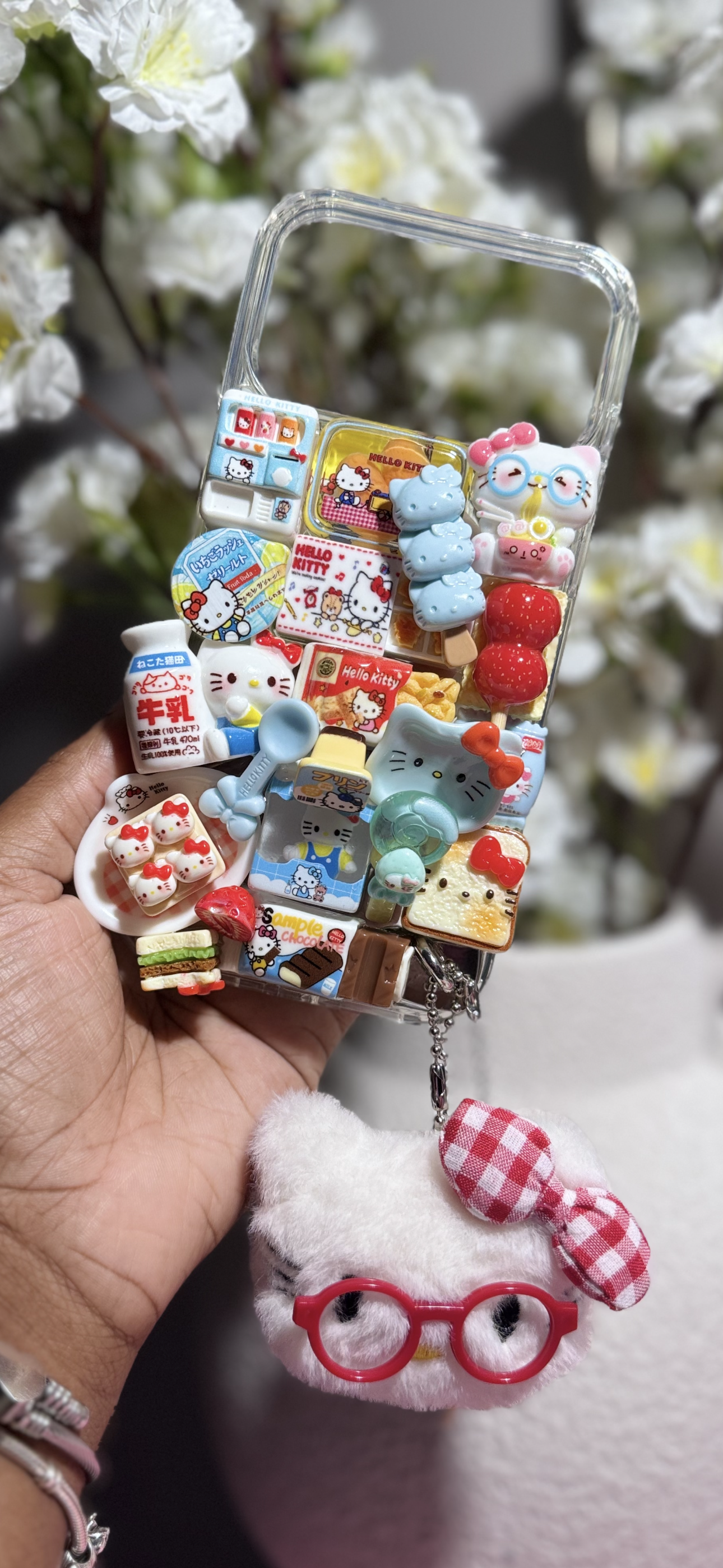 HK Foodie Case w/ Keychain ( 17 Pro Max )