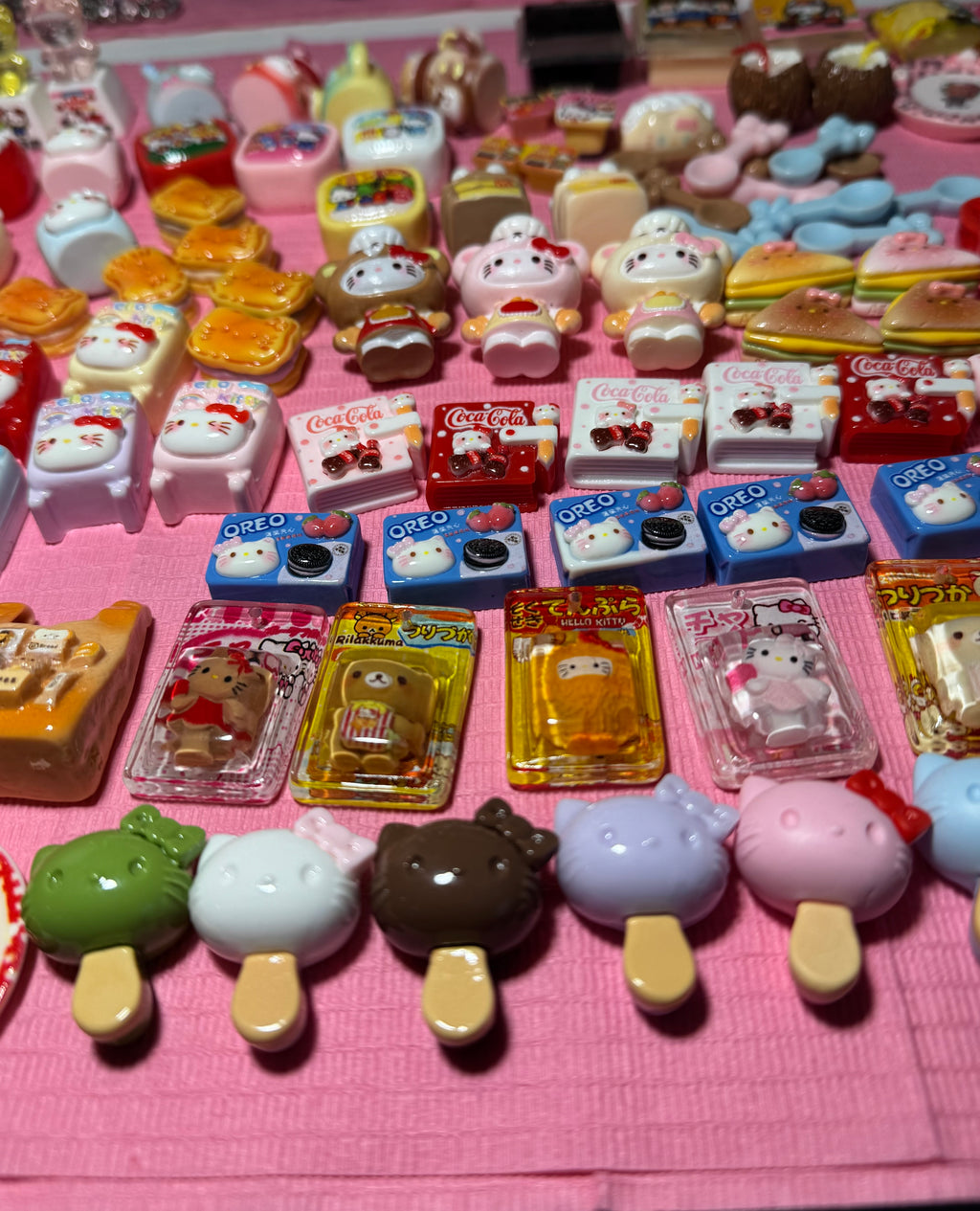 HK FOODIE CHARM MIX