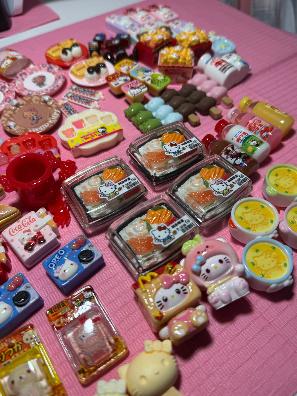 HK FOODIE CHARM MIX